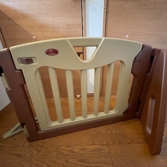 日本育児　ベビーサークル　扉付きの画像