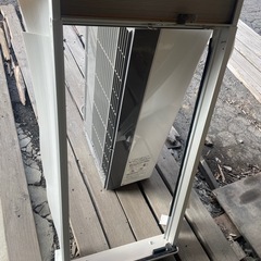 コイズミ　ルーム　窓　エアコン KAW-1994 リモコン付き 2019年製 の画像