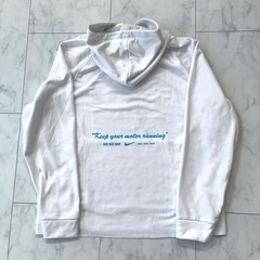 NIKE THERMA-FITパーカーの画像