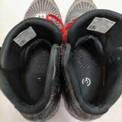 UNDER ARMOUR（アンダーアーマー）クラッチフィット 27.5cm US9.5 バッシュ メンズ バスケシューズ 軽量グリップ良好 ブラック×シルバー 251119-1Tの画像