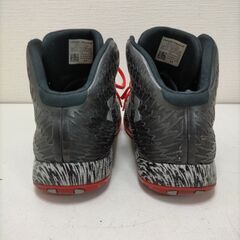 UNDER ARMOUR（アンダーアーマー）クラッチフィット 27.5cm US9.5 バッシュ メンズ バスケシューズ 軽量グリップ良好 ブラック×シルバー 251119-1Tの画像