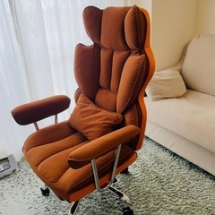 【値下げ交渉できます】SKYE ゲーミングチェアの画像