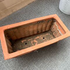 長方形のプランターの画像