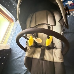 KATOJI New York Baby バウンサー グレー おもちゃ付きの画像
