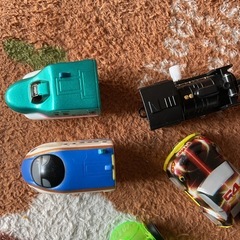 車　飛行機など14台の画像