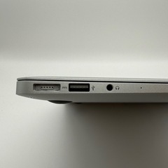 【美品】Apple MacBook Air 13インチA1466 ノートパソコンの画像