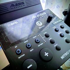 Alesis Nitro Max Kit フルオプション１０ピース仕様　１０００Wアンプ付きの画像