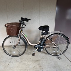 【東京都手渡し】中古美品　ブリジストン電動アシスト自転車 アシスタDX26インチ プレシャスベージュ色　大容量15.4Ahバッテリー2個付き！ の画像