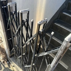 伸縮フェンス　アルミ　アコーディオン　1m ゲート　門扉
の画像