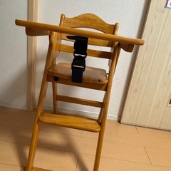 幼児用ハイチェアの画像