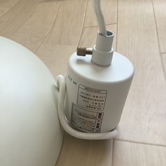 ニトリ ペンダントライト、LED電球5個の画像