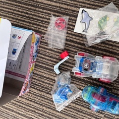 おもちゃの車の画像