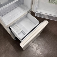 A1773🌟配送♻️設置🉑‼️2023年製AQUA2ドア 168L冷蔵庫AQR-17N(W)🌟動作確認済⭕️保証付き✅の画像