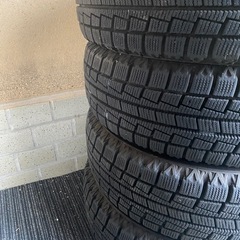 スタッドレスタイヤ　ホイールつき付きの画像
