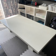 リビングテーブル