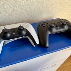 PlayStation5　PS5　ディスクドライブ搭載 プレステ5 コントローラーｘ２の画像