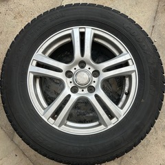 215/65/16 16インチ スタッドレス アルファードの画像
