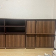 フラップ式　本棚
