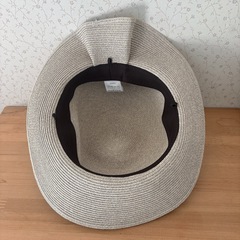差し上げます　
麦わら風帽子　リボン付き　かわいい　帽子の画像