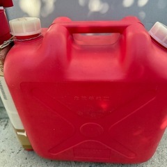 灯油缶とポンプセットの画像