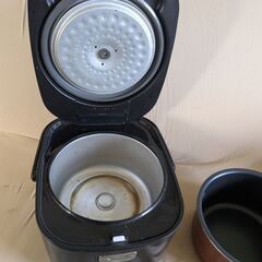 Rice Cooker / 炊飯器の画像