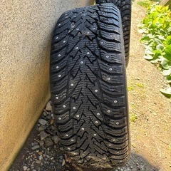 スパイクタイヤ215/5０/R17の画像