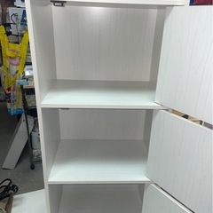 3段　扉付き カラーボックス　収納　棚　便利　本　漫画　中古　③の画像