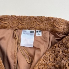 ユニクロ　レースタイトスカート　Sの画像