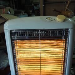 ハロゲンヒーター、１２００W,速暖、暖房の画像