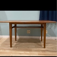 ダイニングテーブル　unico 横浜引き取り限定の画像