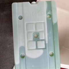 Coleman クーラーボックス　logos保冷剤2つ　の画像
