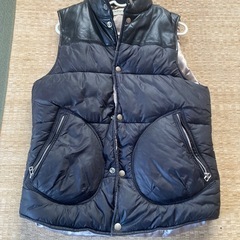 VANQUISH 黒 ダウンベスト Lの画像