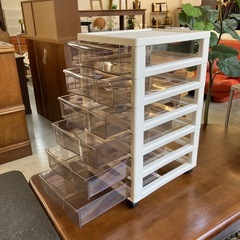 K2511-289 色付きクリアチェスト 6段 キャスター付き 書類ケース レターケース B4 深型 ホワイト キズ汚れ有り の画像