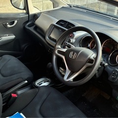 低走行車6万9000km‼️名変まで込み❗️ ホンダフィットの画像