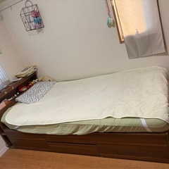 マトレス、収納付きセミダブルベッドの画像