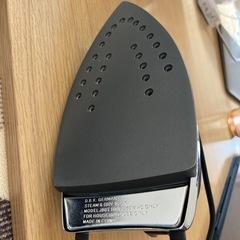 アイロン　ドイツ　DBK Steam & Dry Iron, Black J80Tの画像