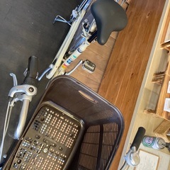 【後輪タイヤ・チューブ新品！】子供乗せチャイルドシート取り付け可能自転車　 LEDオートライト　内装3段　26インチ自転車　クリームの画像