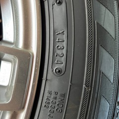 スタッドレスタイヤホイールの画像