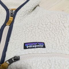パタゴニア　ウィメンズ レトロ パイルフーディの画像