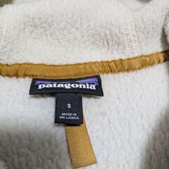 パタゴニア　ウィメンズ レトロ パイルフーディの画像