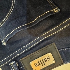 salire デニムの画像