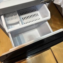AQUA 高年式　単身用冷蔵庫の画像