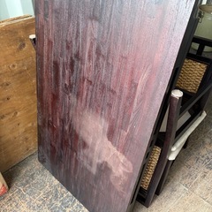 ダイニングテーブルと椅子4脚の画像