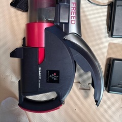 シャープ充電式掃除機
の画像