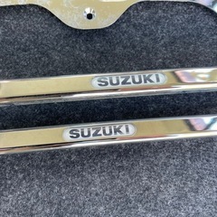 スズキ 純正 ナンバーフレーム 中古 前後セットの画像