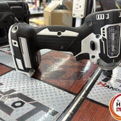 【引取限定】【中古】マキタ TD170DRGW インパクトドライバ 18V 4.0Ahバッテリー ×2 充電器付 【ハンズクラフト宮崎新名爪店】の画像