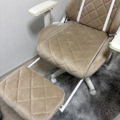 ゲーミングチェアの画像