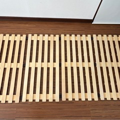 ニトリ　シングル 4つ折りすのこベッドの画像