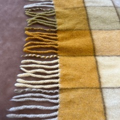 トラサルディTRUSSARDIマフラー ショール ストール スカーフイエロー　黄色系 ベージュ縦　約132センチ横　約29.5センチレディースlady's LADYS女性用婦人ウィメンズwomen’sメンズmen’s男性用紳士ユニセックス男女兼用の画像