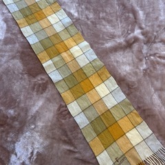 トラサルディTRUSSARDIマフラー ショール ストール スカーフイエロー　黄色系 ベージュ縦　約132センチ横　約29.5センチレディースlady's LADYS女性用婦人ウィメンズwomen’sメンズmen’s男性用紳士ユニセックス男女兼用の画像